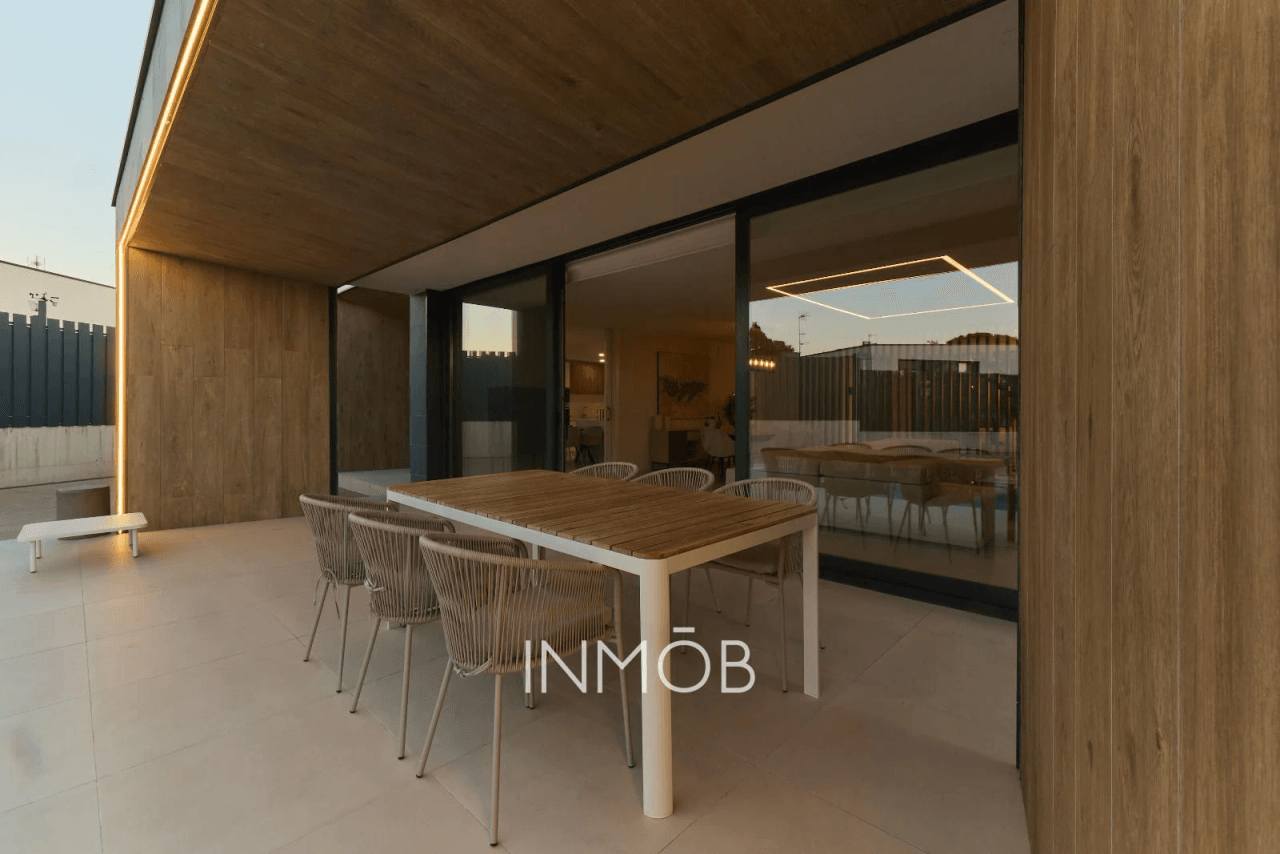 CHALET DE LUJO QHOMES VENTA BOADILLA DEL MONTE - SEGURIDAD PRIVADA 24 HORAS