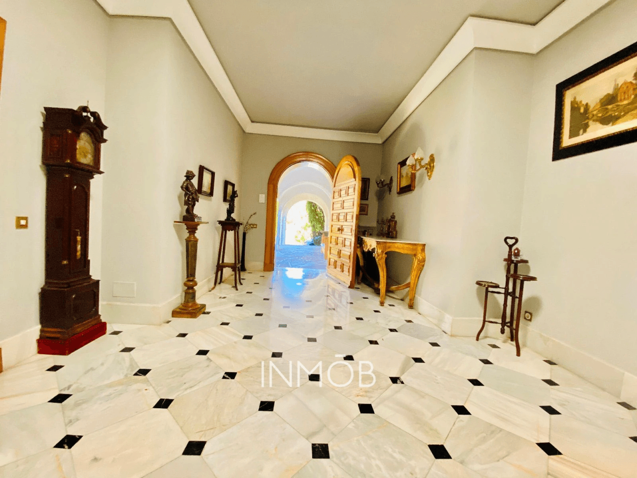 VILLA DE LUJO EN MONTEPRINCIPE EN UNA SOLA PLANTA - REFORMA