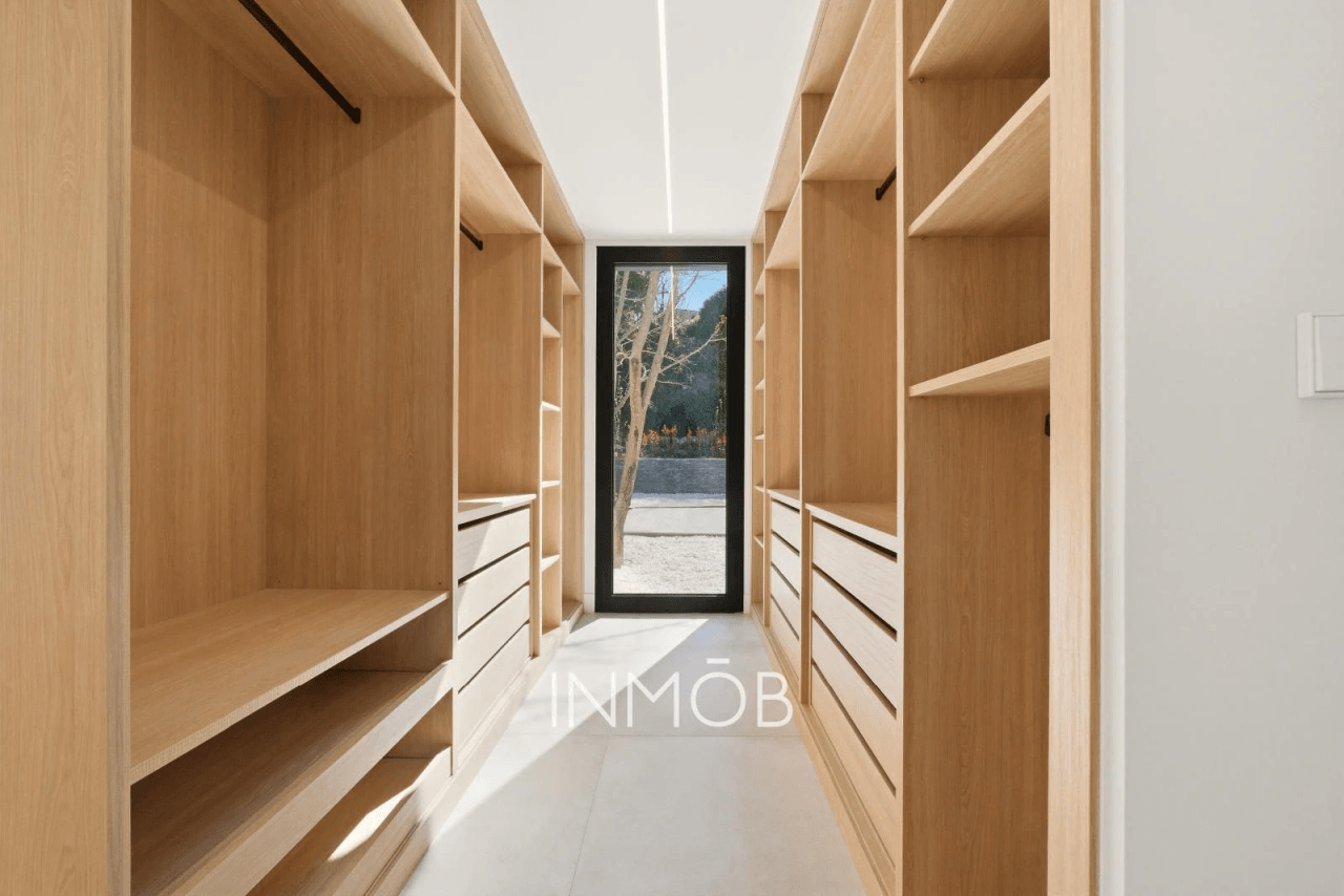 CASA SELLA - ARQUITECTURA CONTEMPORANEA en LAS LOMAS
