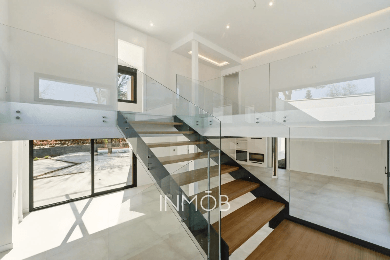 CASA SELLA - ARQUITECTURA CONTEMPORANEA en LAS LOMAS