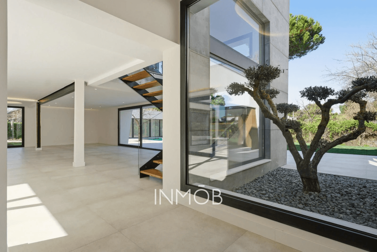 CASA SELLA - ARQUITECTURA CONTEMPORANEA en LAS LOMAS